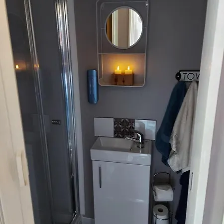 شقة Trafalgar Retreat سكرابورو