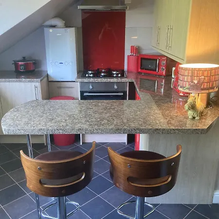 アパート Trafalgar Retreat