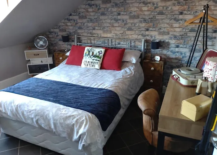 Trafalgar Retreat スカーバラ