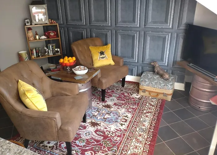 Trafalgar Retreat アパート