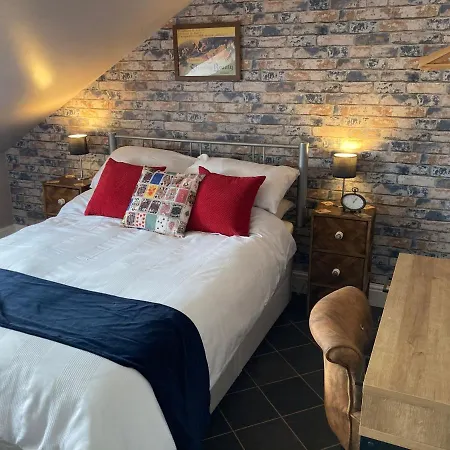 Trafalgar Retreat 아파트 *