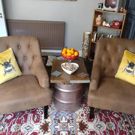 Trafalgar Retreat * 스카버러